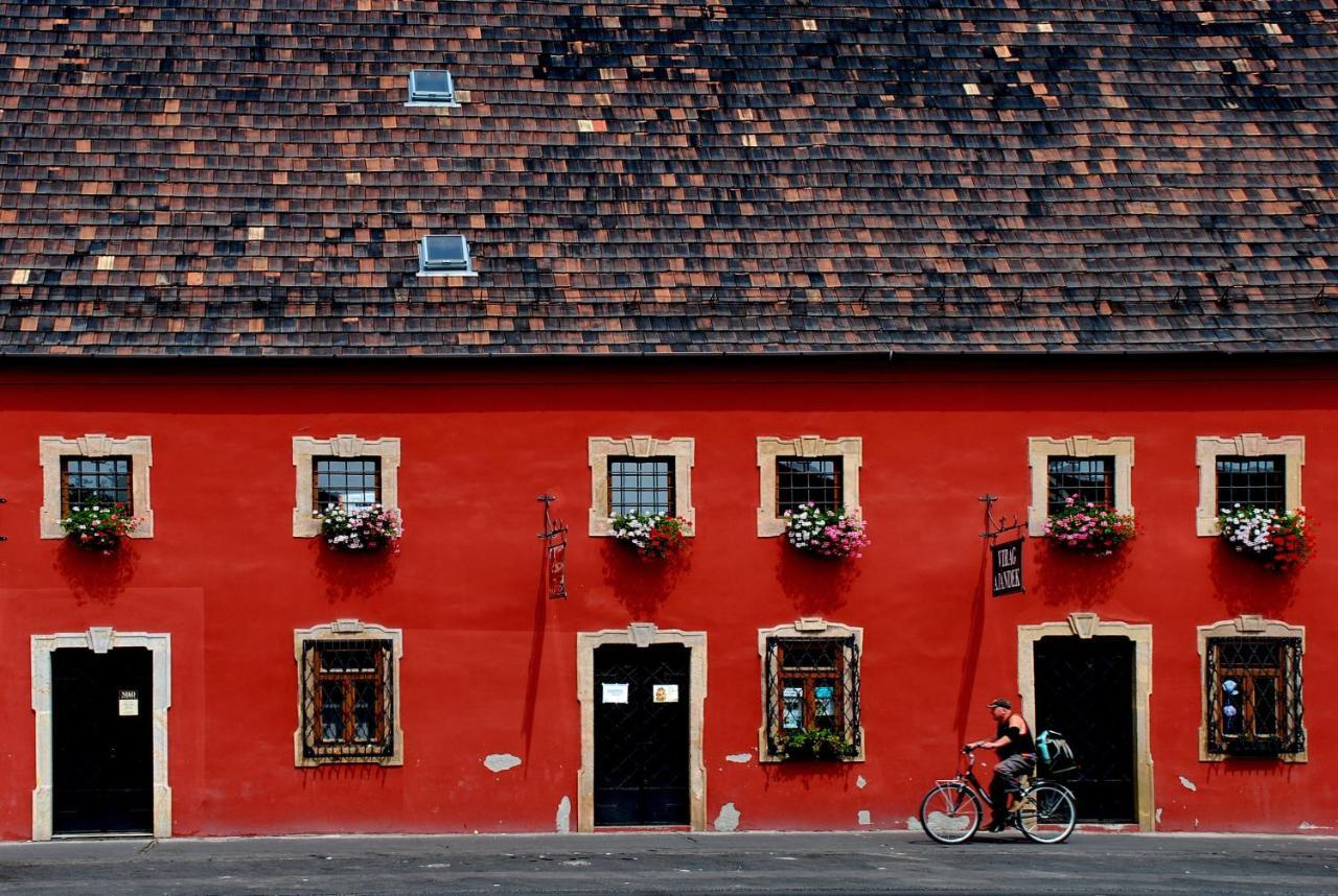 Rubra Panzió Vác Exterior foto